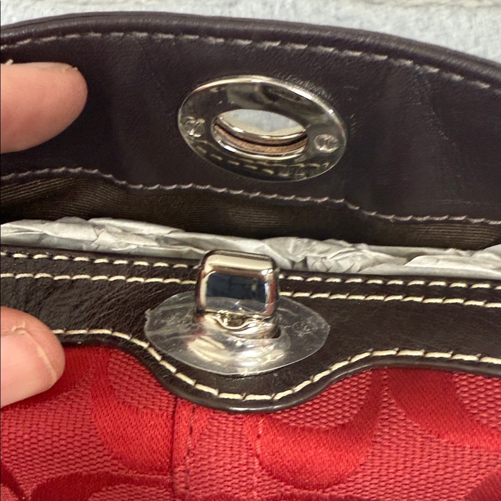 Coach Red Jacquard Legacy Turn-lock Wristlet- Signature Collection- NWOT - Picture 9 of 14